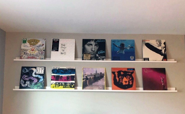 Album display shelves
